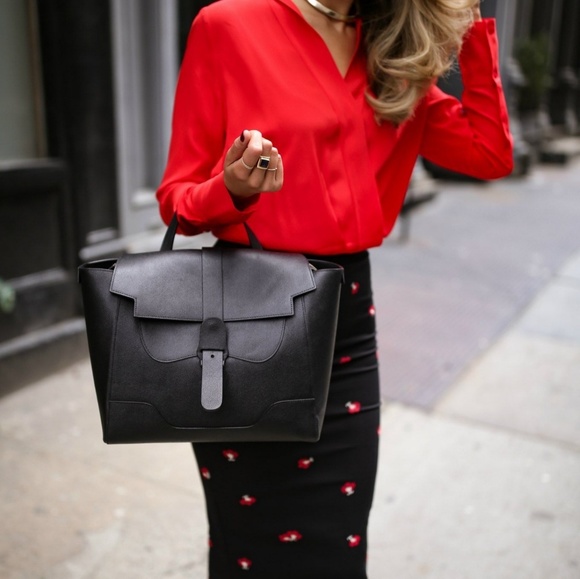 Senreve Handbags - 🛑SOLD🛑SENREVE Maestra bag in black